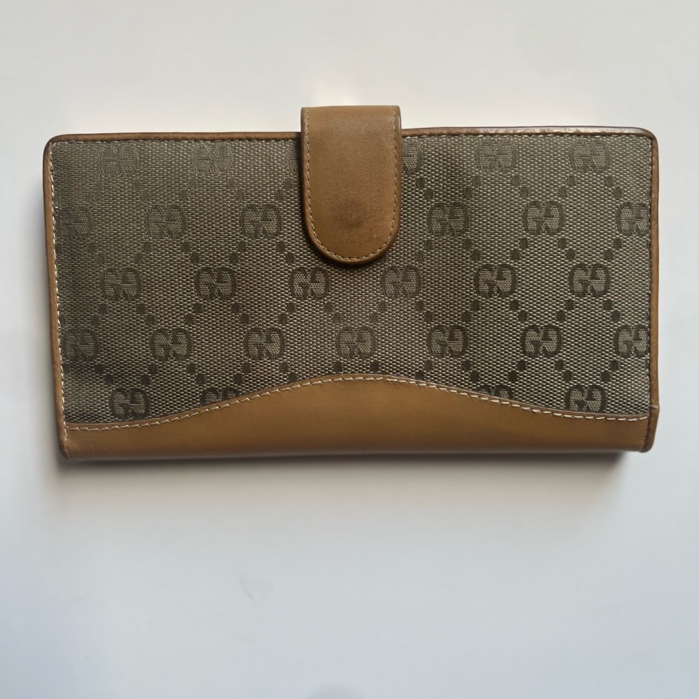 Authentic Gucci GG canvas and leather long continental wallet